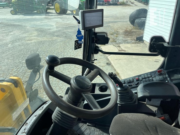 2021-deere-324l-image-7