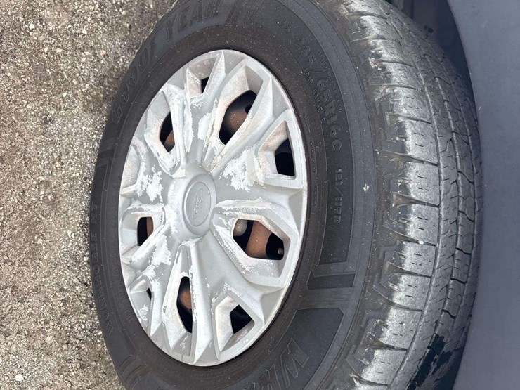 2019-ford-transit-image-24