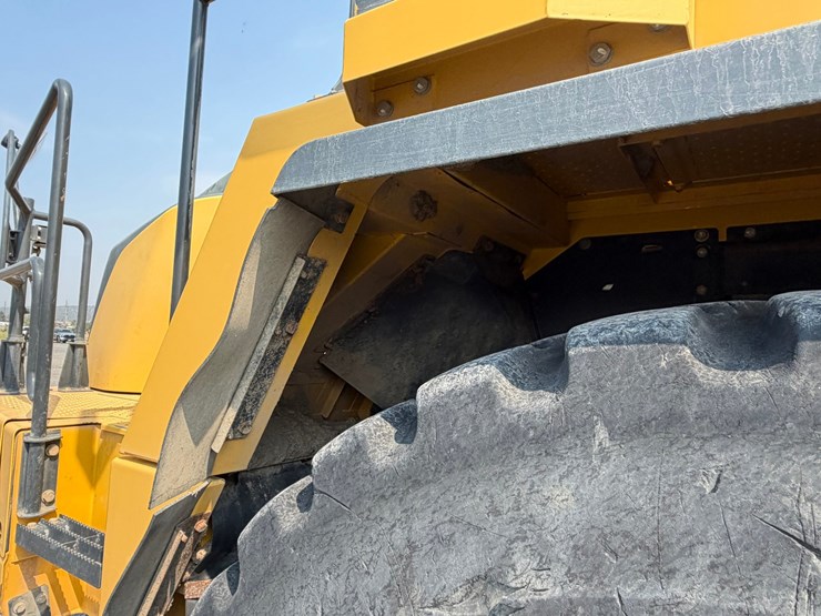 2016-komatsu-hm400-5-image-95
