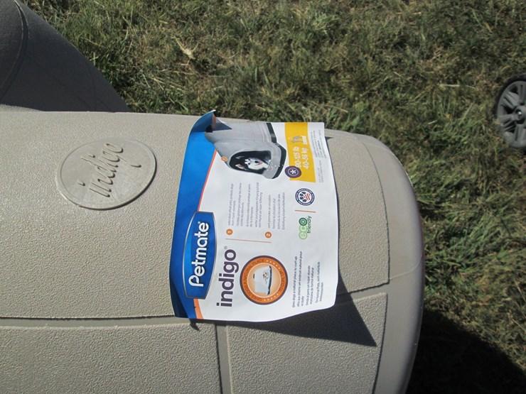 #50189-•-unused-indigo-dog-house-90-125lb-dog-inv#50189-image-3