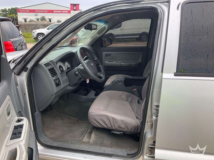 2005-dodge-dakota-image-12