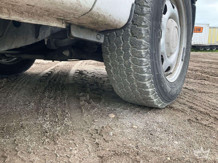 2016-ford-f150-image-32