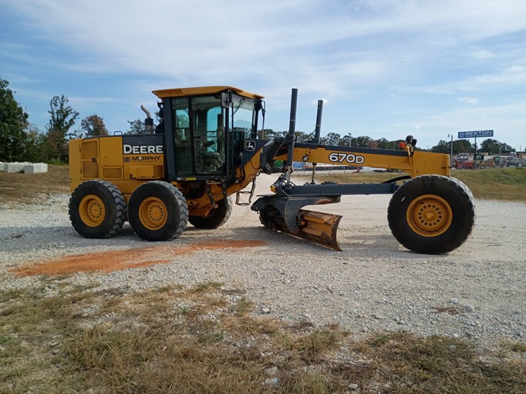2008-deere-670d-image-14