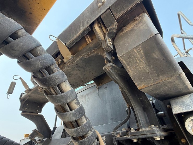 2018-komatsu-hm400-5-image-31
