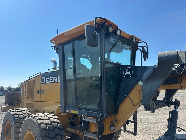 2013-deere-872gp-image-34