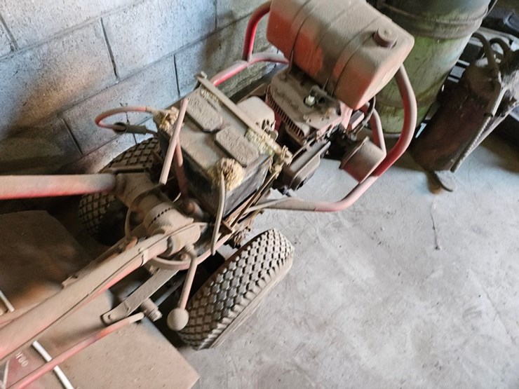#8768-•-rear-tine-garden-tiller-image-10