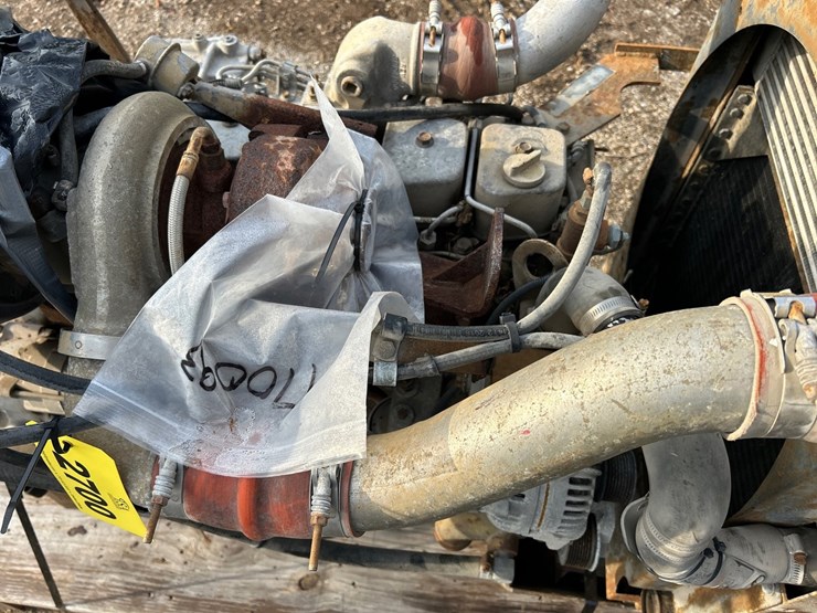 #2700-•-5.9l-cummins-turbo-diesel-engine-image-11