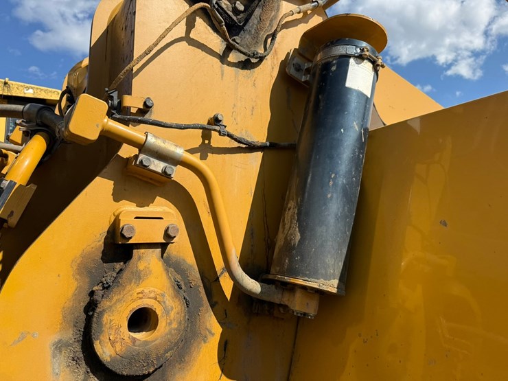 2017-caterpillar-988k-image-102