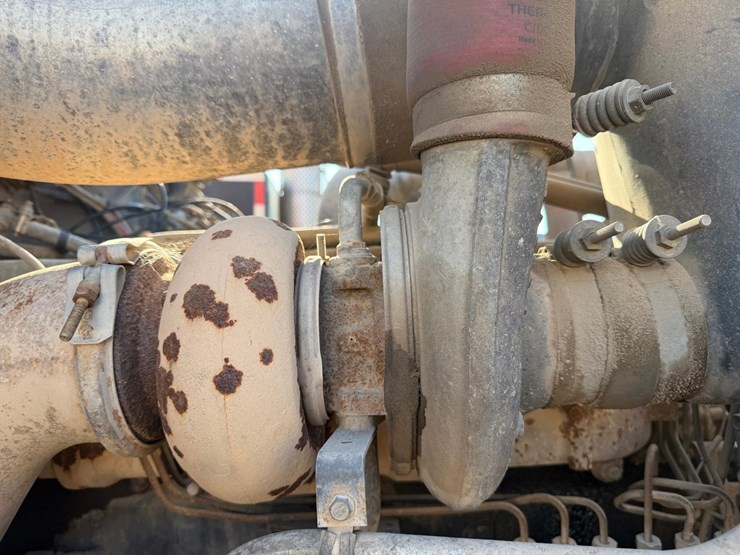 1992-mack-rb688s-image-28