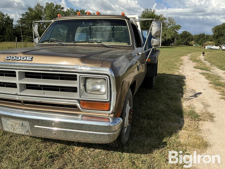 1989-dodge-ram-350-image-9