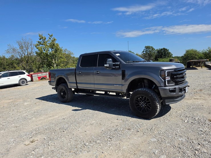 2022-ford-f250-image-21
