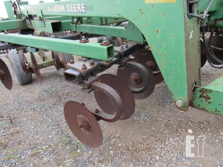 john-deere-2700-image-16