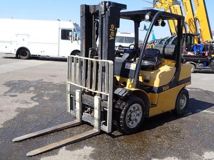 2006-yale-glp080vxngse090-forklift-image-1