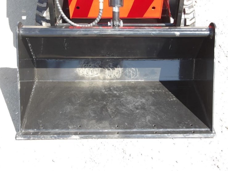 2026-sdlanch-ssl1300-skid-steer-loader-image-5