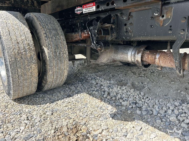 2019-international-cv515-s/a-landscape-dump-truck-image-23