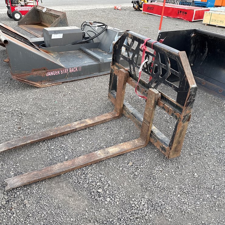 #2010 • 48” SKID STEER PALLET FORKS
