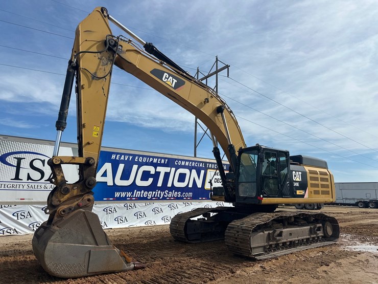 2012-caterpillar-c13-image-1