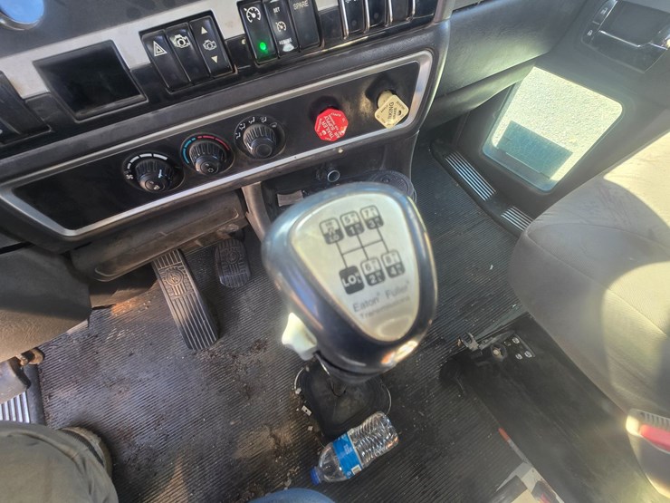 2008-kenworth-t800-image-52