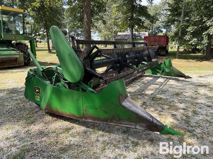 1981-john-deere-216-image-3