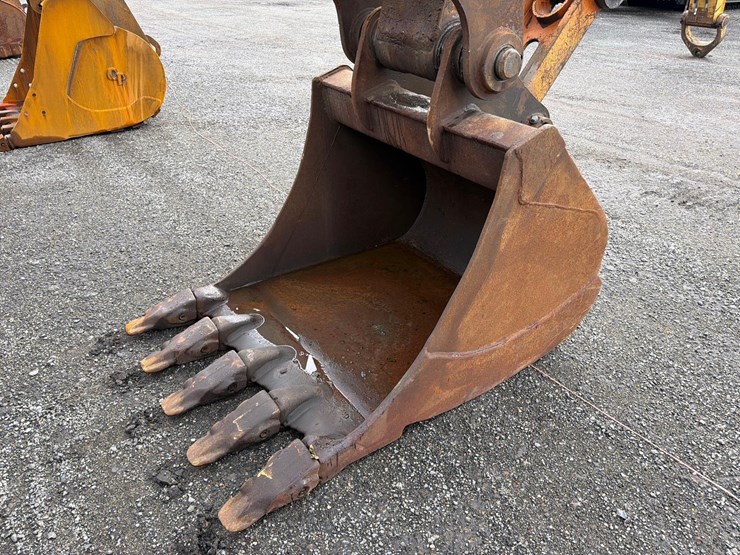deere-225d-lc-image-17