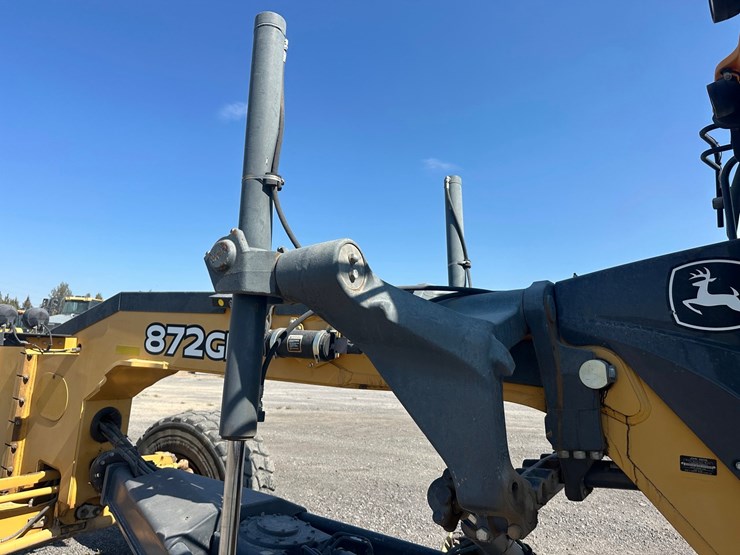 2013-deere-872gp-image-19