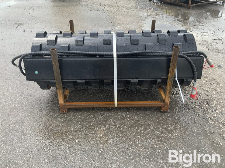 2026-massey-ferguson-730-image-2