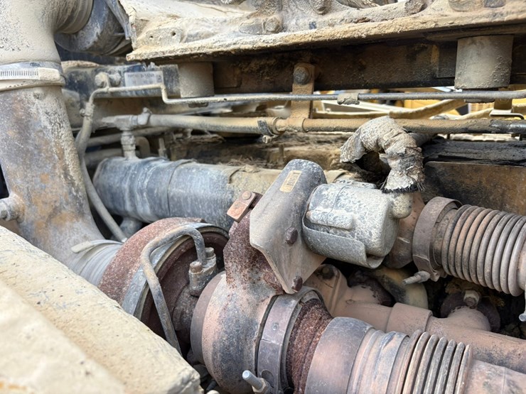 2014-caterpillar-972k-image-58