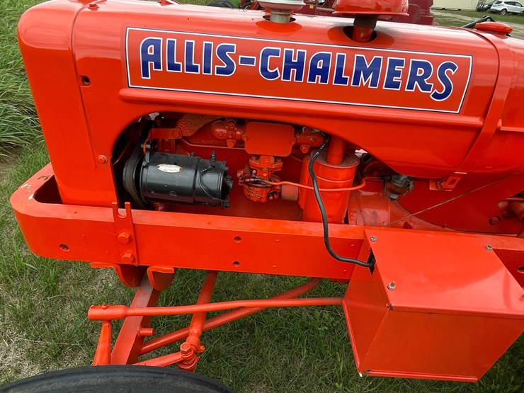 #1003-•-allis-chalmers-ib-tractor-image-11