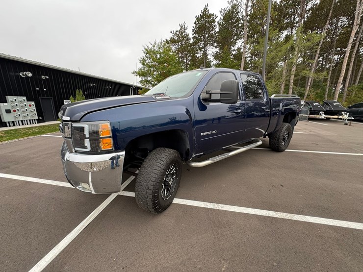 2009-chevrolet-2500-image-1