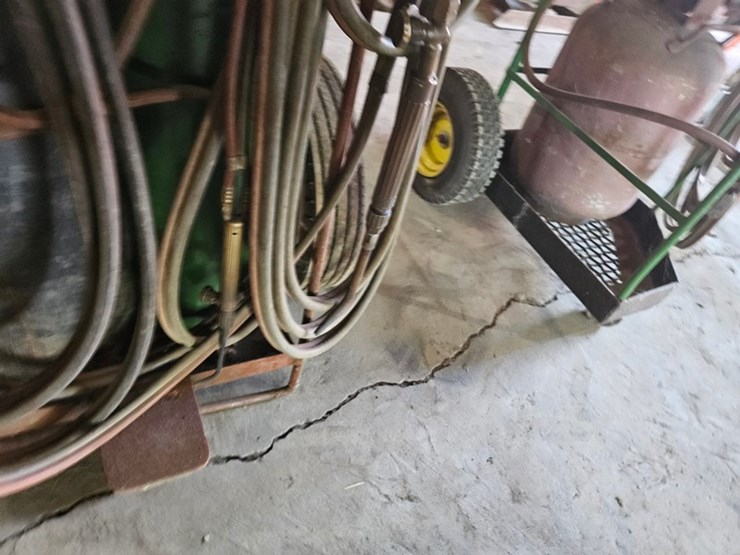 #8786-•-oxygen/acetylene-torch-cart-image-8