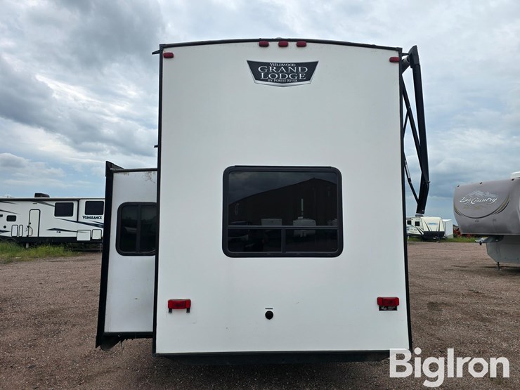 2022-forest-river-wildwood-grand-lodge-42fldl-t/a-destination-trailer-image-6