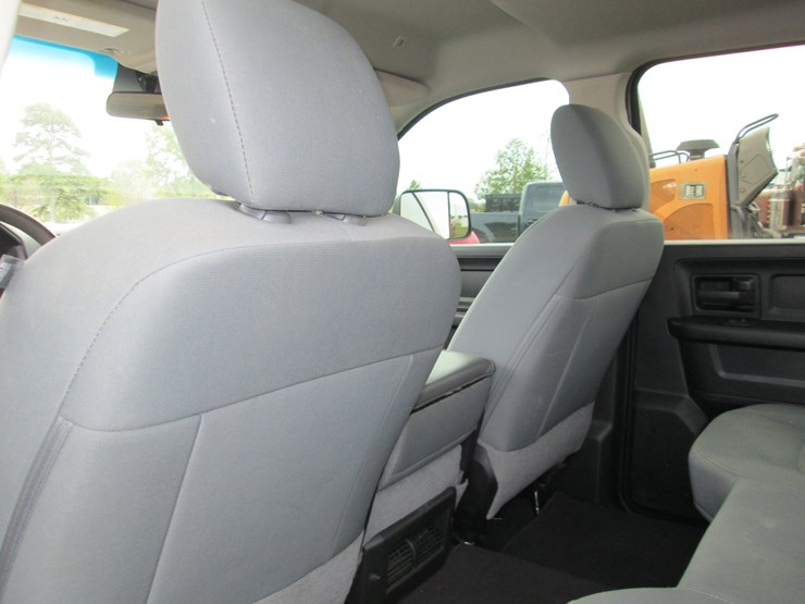 2018-dodge-ram-2500-image-25