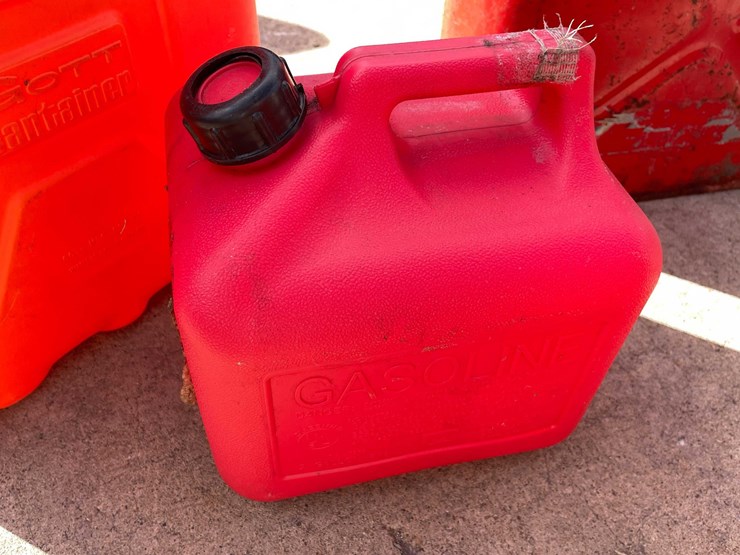 #4083-•-fuel-cans-(03)-image-4