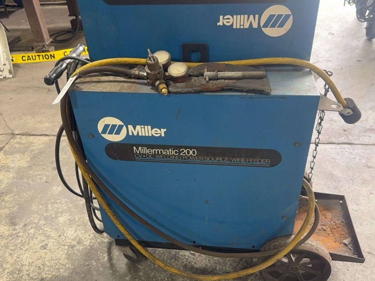 millermatic-200-cv/dc-arc-welding-power-source-with-wire-feeder,-wire-feeder-needs-work,-with-leads-image-5
