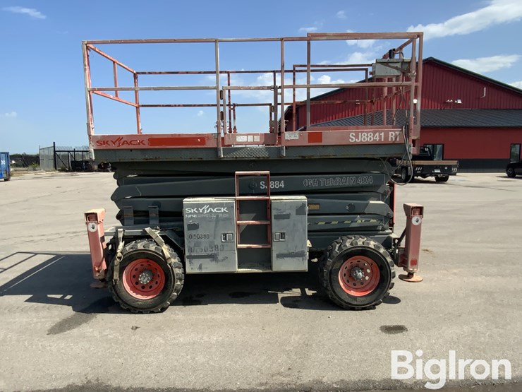 2014-skyjack-sj8841rt-image-4