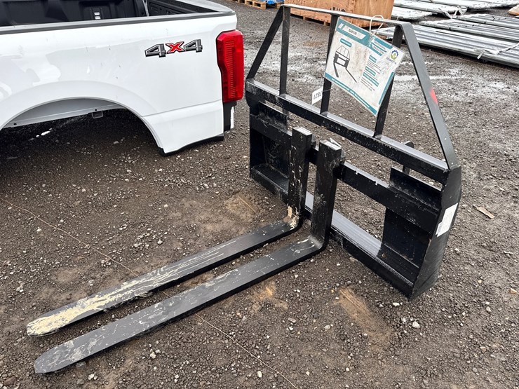 #6019-•-48"-skid-steer-pallet-forks-image-1