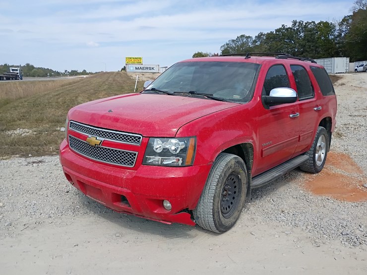 2013-chevrolet-tahoe-image-1