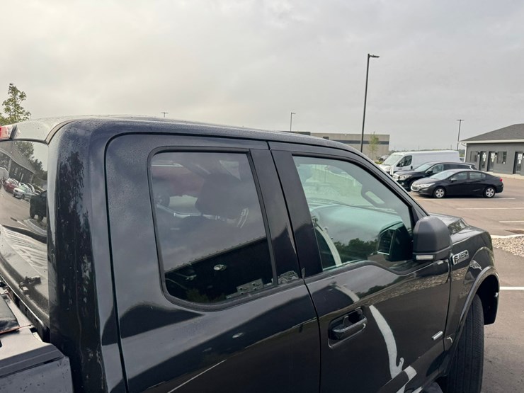 2015-ford-f150-xlt-image-21