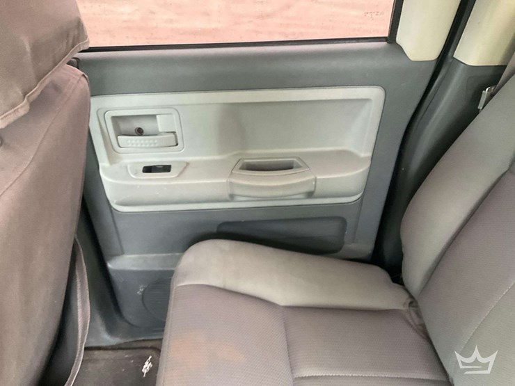 2005-dodge-dakota-image-23