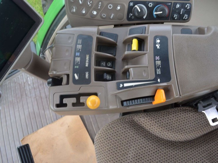 2011-john-deere-r-image-42