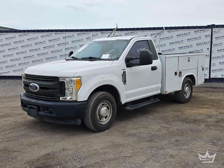 2017-ford-f250-image-1