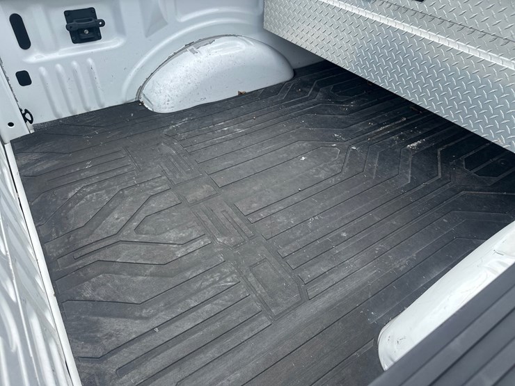 2015-ford-f150-xlt-image-17