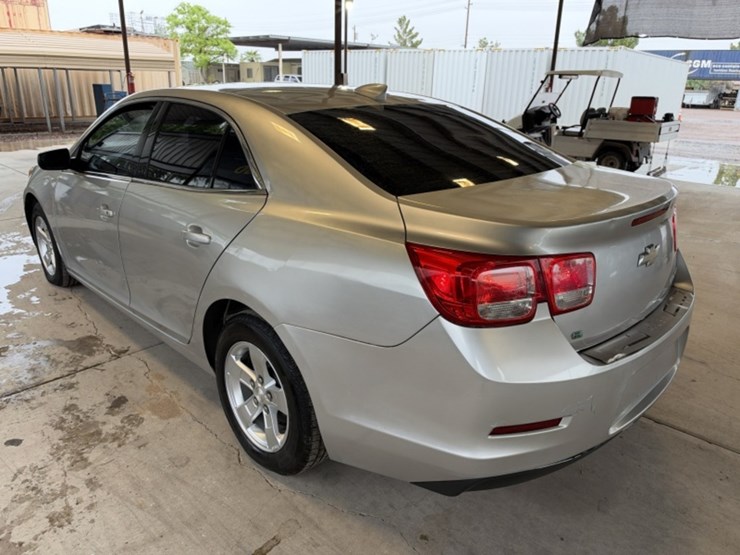 2016-chevrolet-malibu-limited-sdn-image-10