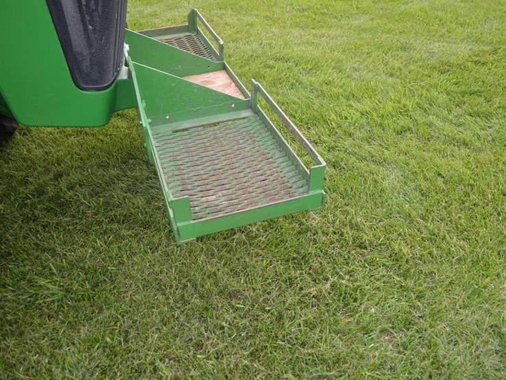 2011-john-deere-r-image-33
