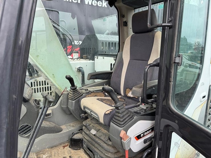 2019-bobcat-e145-image-25