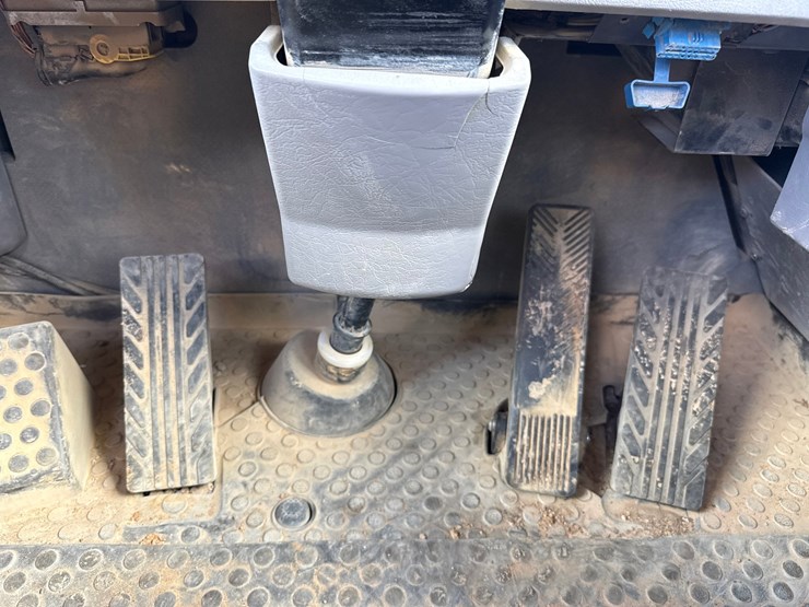2020-volvo-a45g-image-54