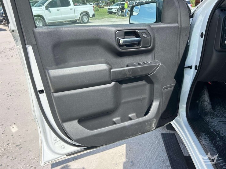 2022-chevrolet-silverado-1500-image-16