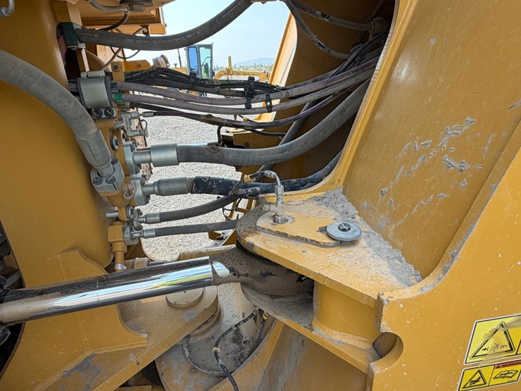 2018-caterpillar-980m-image-35