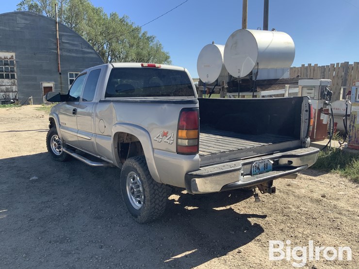 2004-gmc-sierra-2500-image-7