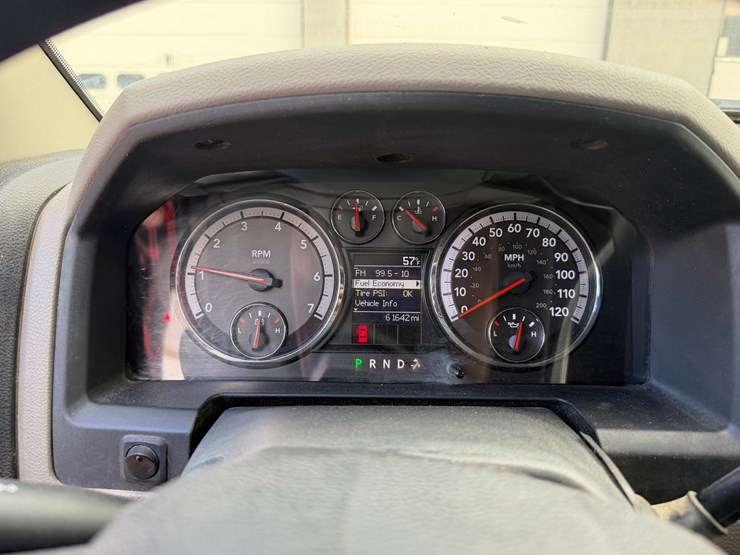 2012-dodge-1500-image-43